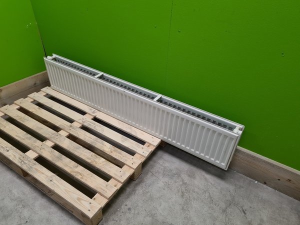 Horizontale radiator dubbele plaat 160 x 30 cm (zonder bevestiging set) (verkocht op veiling 60914)