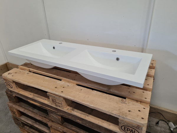 Wastafel 120 x 45 cm kunstmarmer wit (bva augustus 2022)