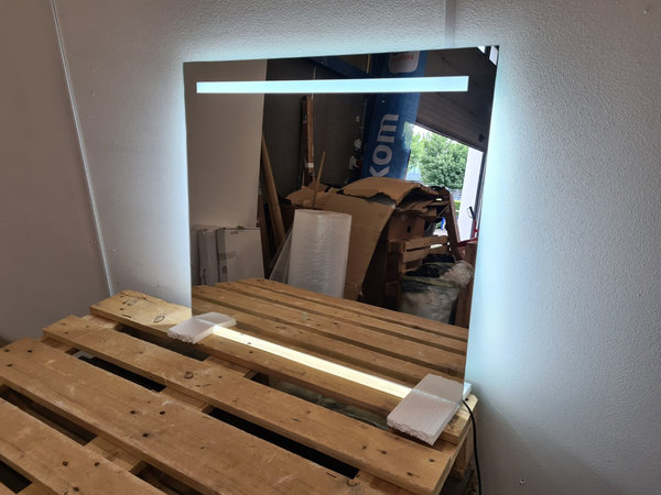 Spiegel 80 x 70 cm met verlichting