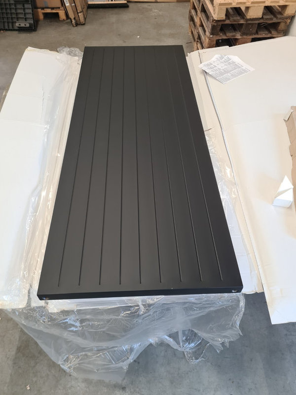 Isan Radiator 180 x 70 cm mat zwart panelen 1348 watt