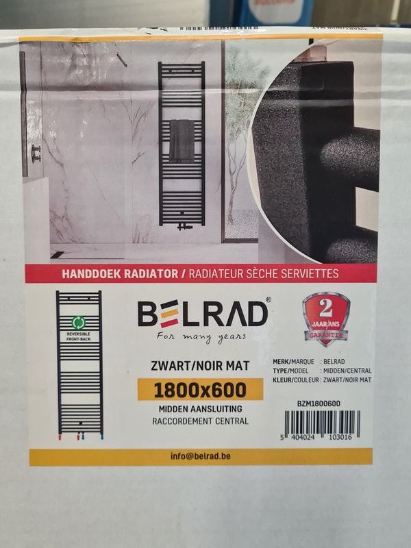 Belrad Radiator 180 x 60 cm mat zwart midden onder aansluiting