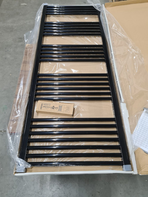 Belrad Radiator 160 x 60 cm glans zwart zij aansluitingen