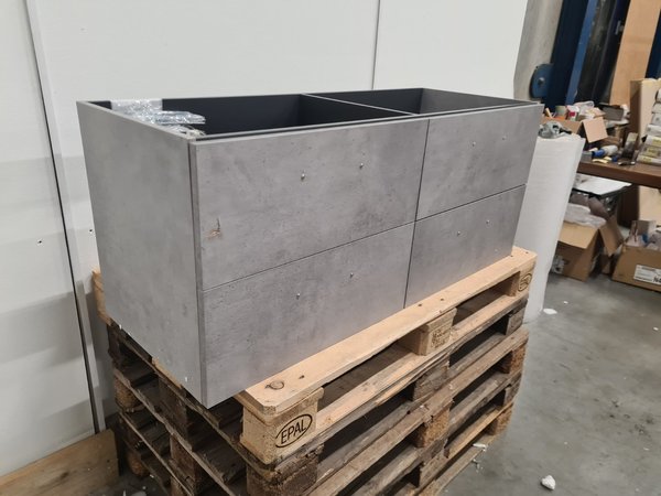 Onderkast 120 x 46 cm betonlook met zwarte grepen (B)
